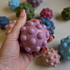 Sensory Silicone Fidget Small Balls - Blush 2 st - Tiny Tot. Rolig leksak. 