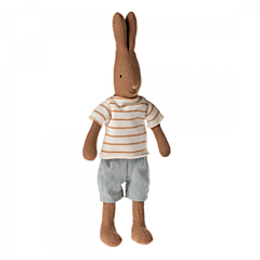 Maileg kanin brown - size 1 - Pojke i T-shirt och shorts. Leksak